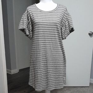 Entro Black and White Dolman Sleeve Mini Dress